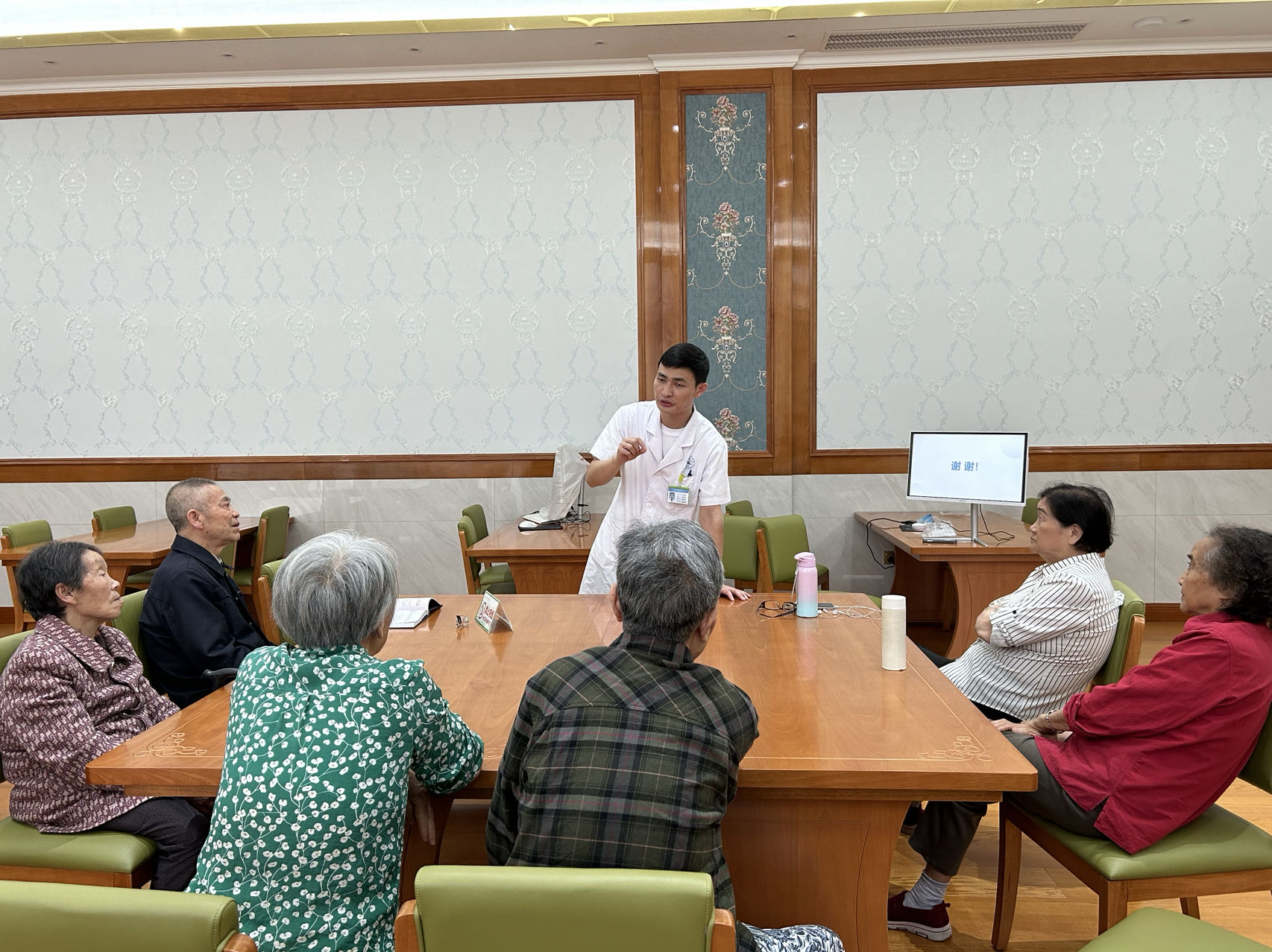 抗“压”有方，守护健康 ——佛光康养院开展高血压防治健康讲座