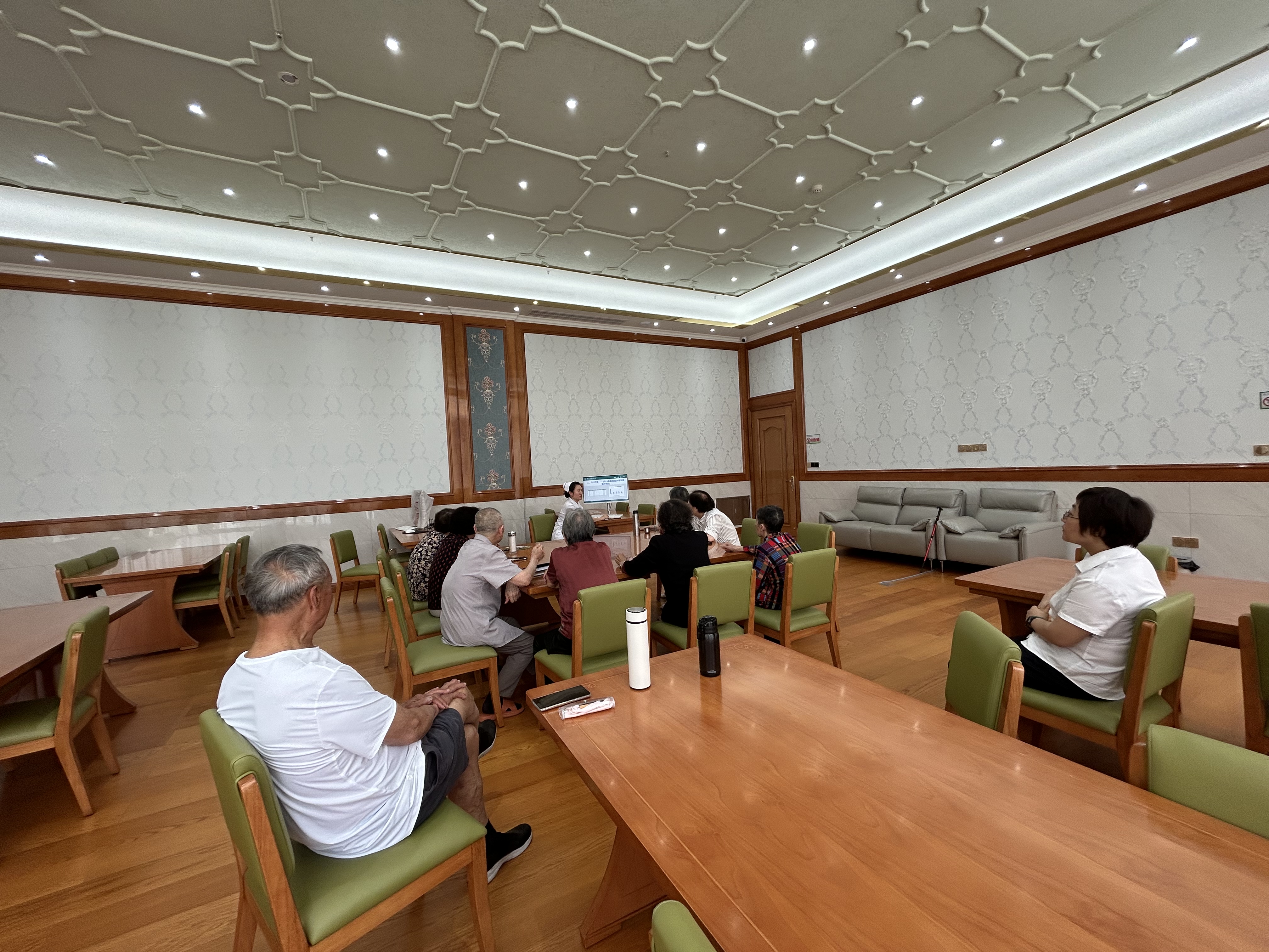 跌倒无小事，预防和应急处理最重要 ——佛光康养院开展跌倒预防与处置的健康讲座