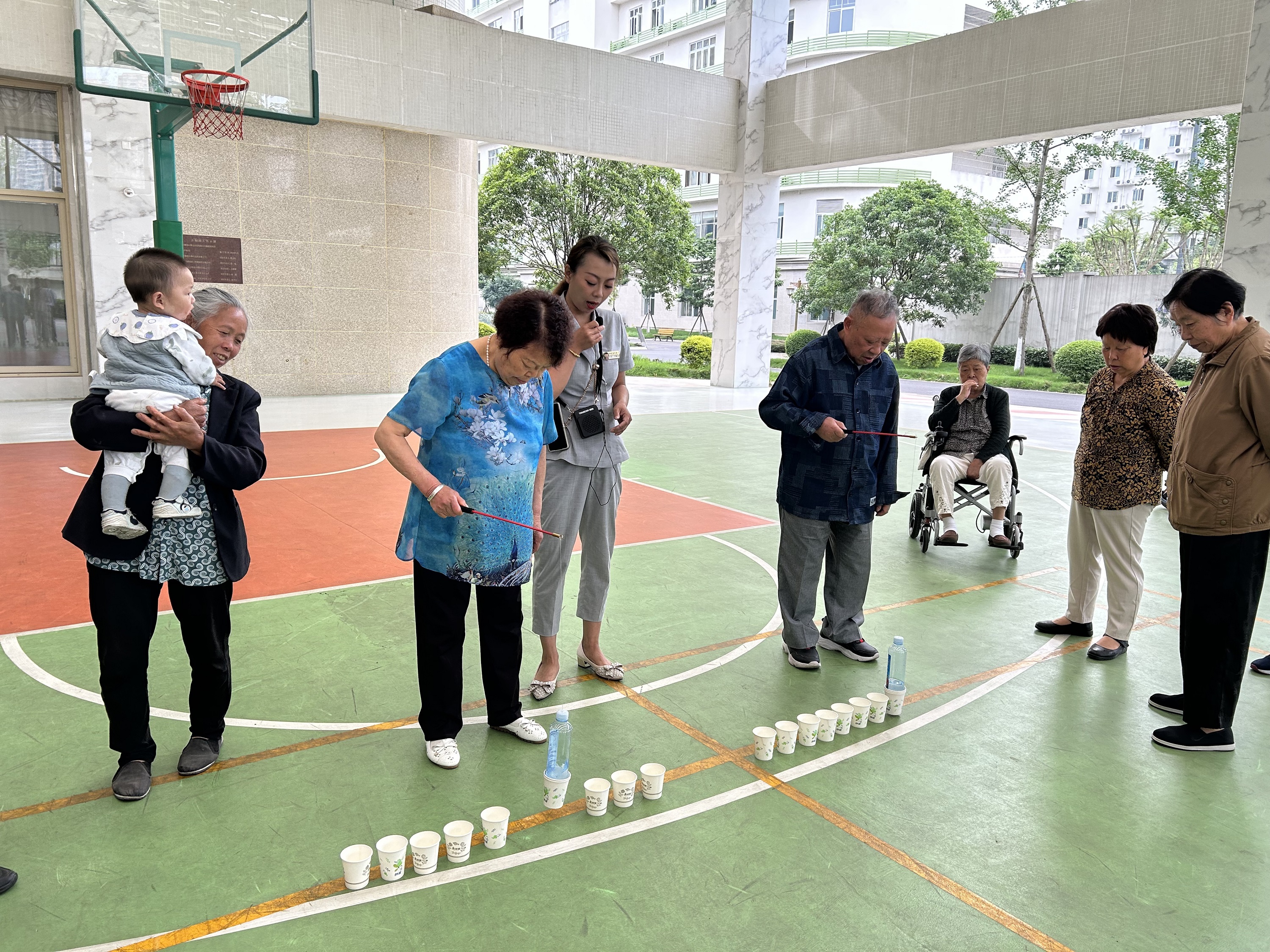 分换勋章，农耕忆往昔 —— 康养院五一知青主题体验活动